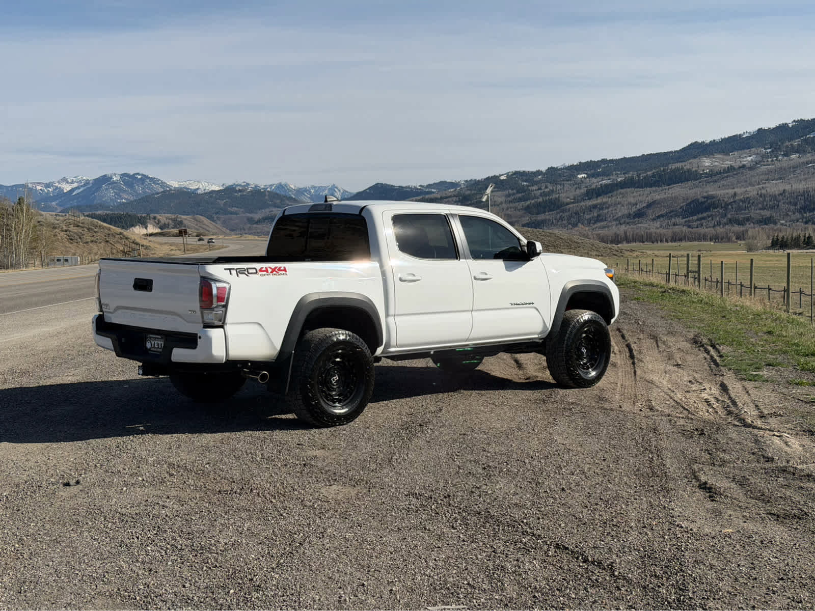 Used 2023 Toyota Tacoma TRD Off-Road w/ TRD Premium Off Road Package image 12