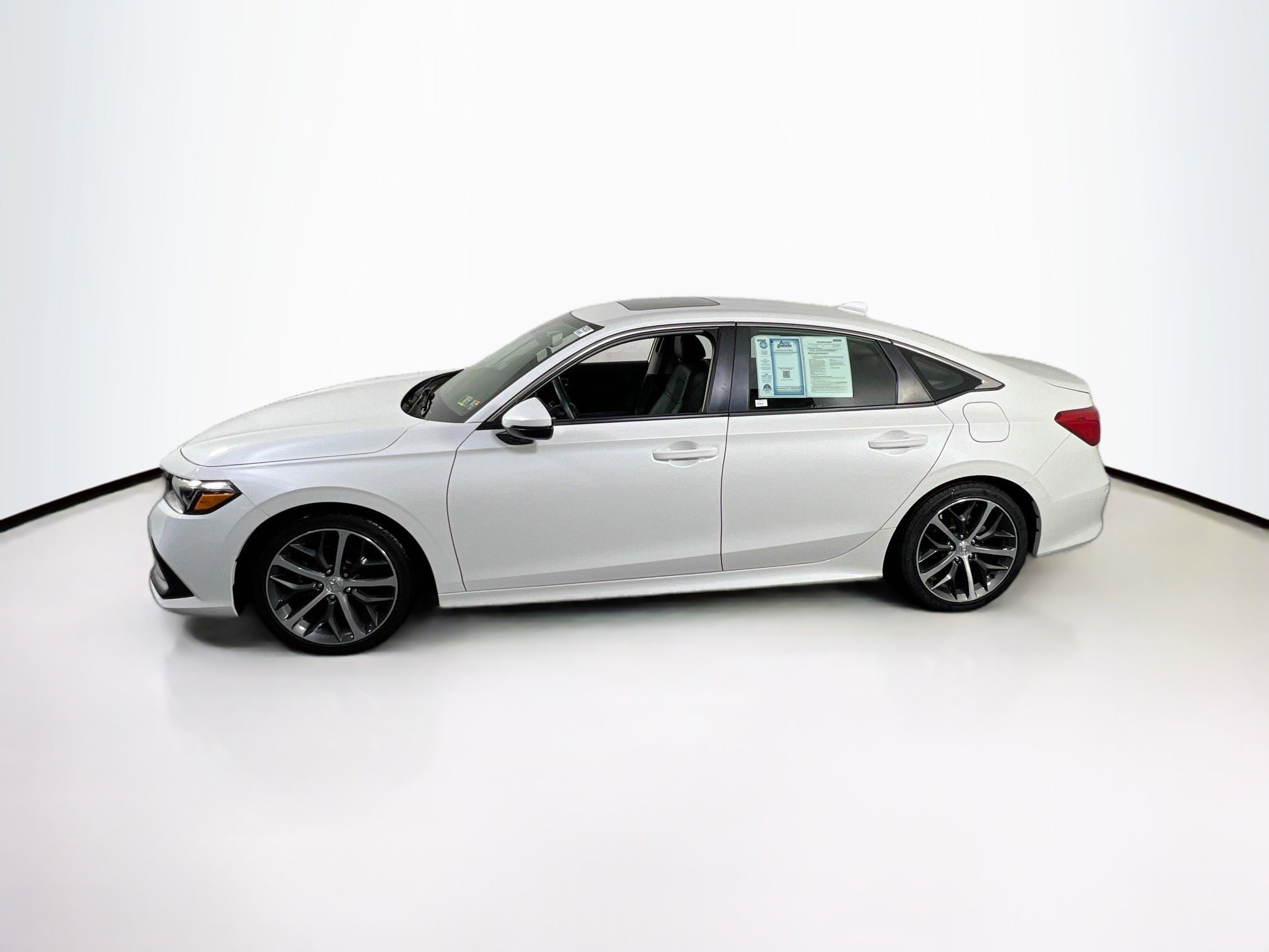 Used 2022 Honda Civic Touring image 8