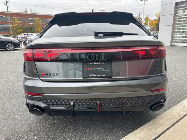 New 2026 Audi RS Q8 performance image 4