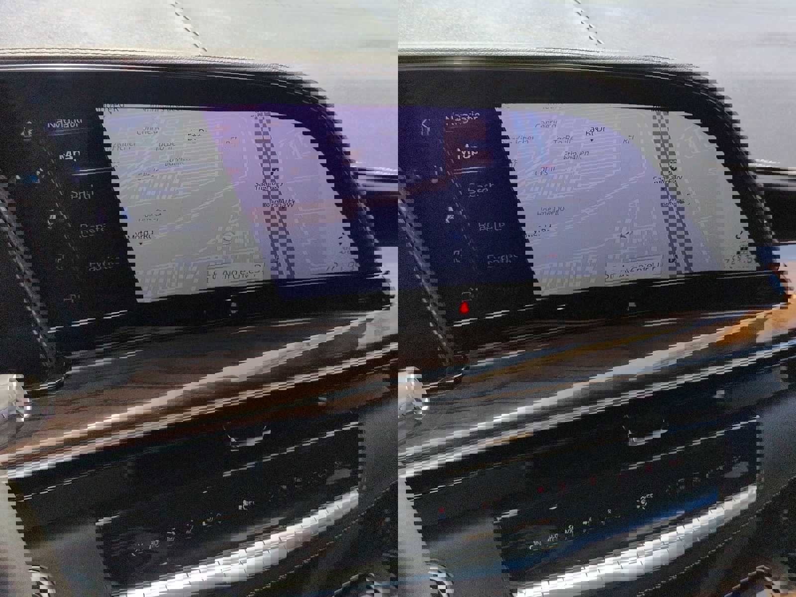 Certified 2024 Cadillac Escalade ESV Sport Platinum w/ LPO, ONYX Package AWD/4WD image 19