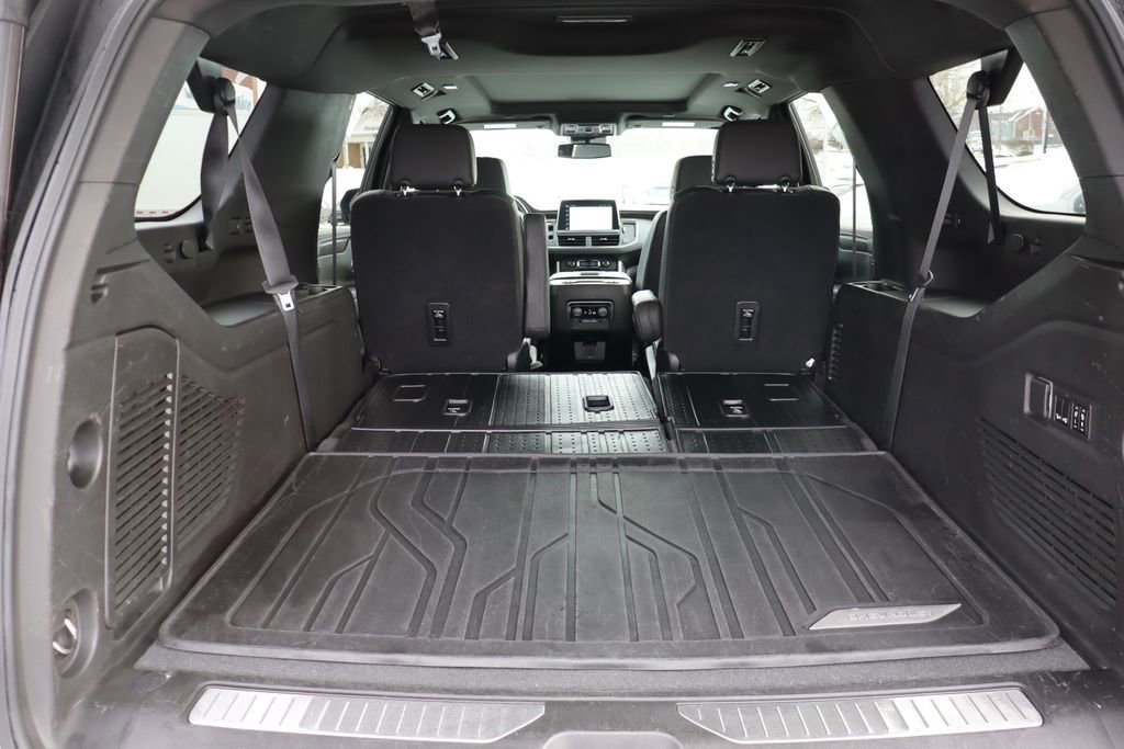 Used 2023 Chevrolet Suburban Z71 w/ Luxury Package image 44