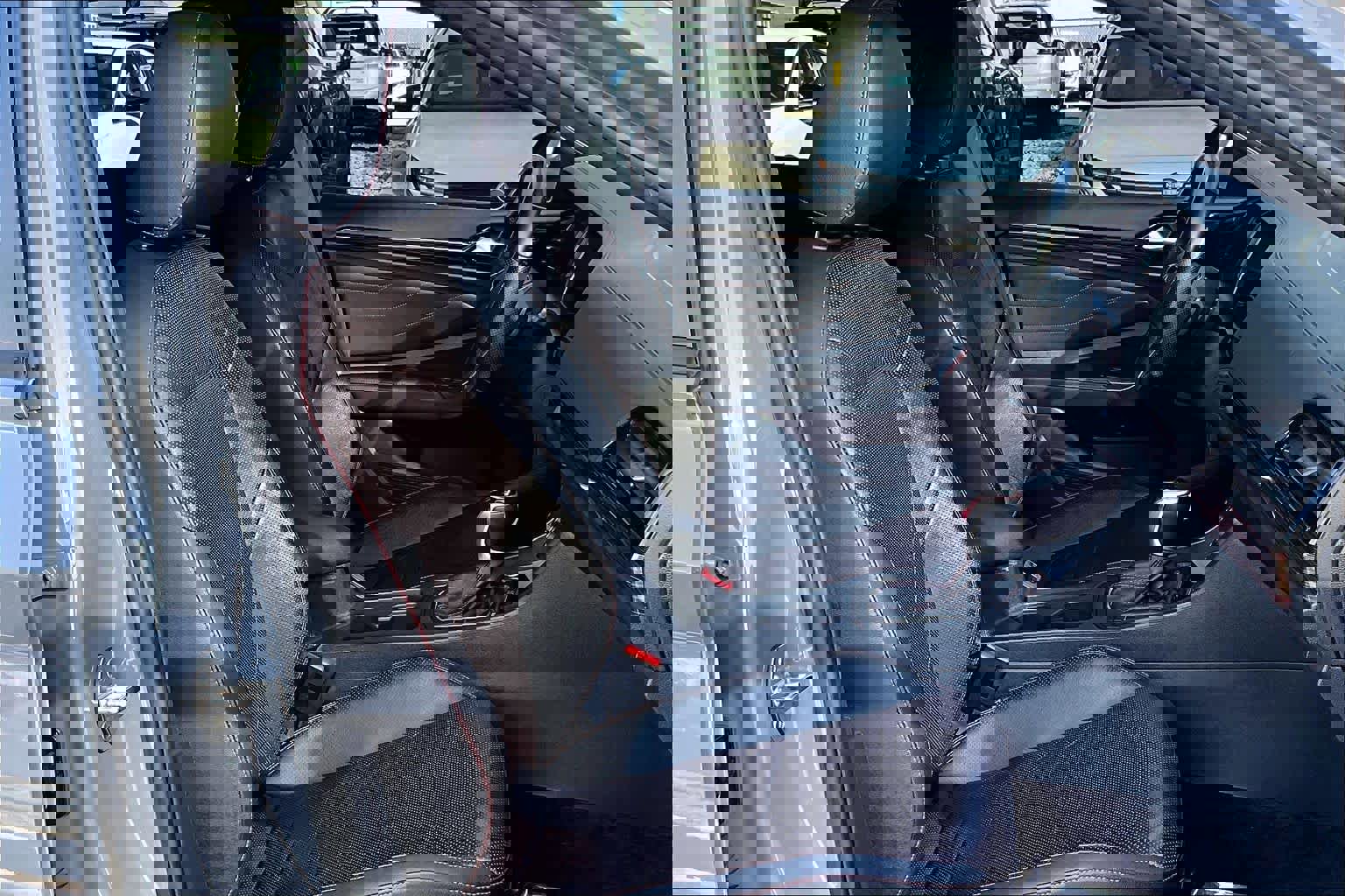 Used 2024 Volkswagen Jetta GLI Autobahn image 9