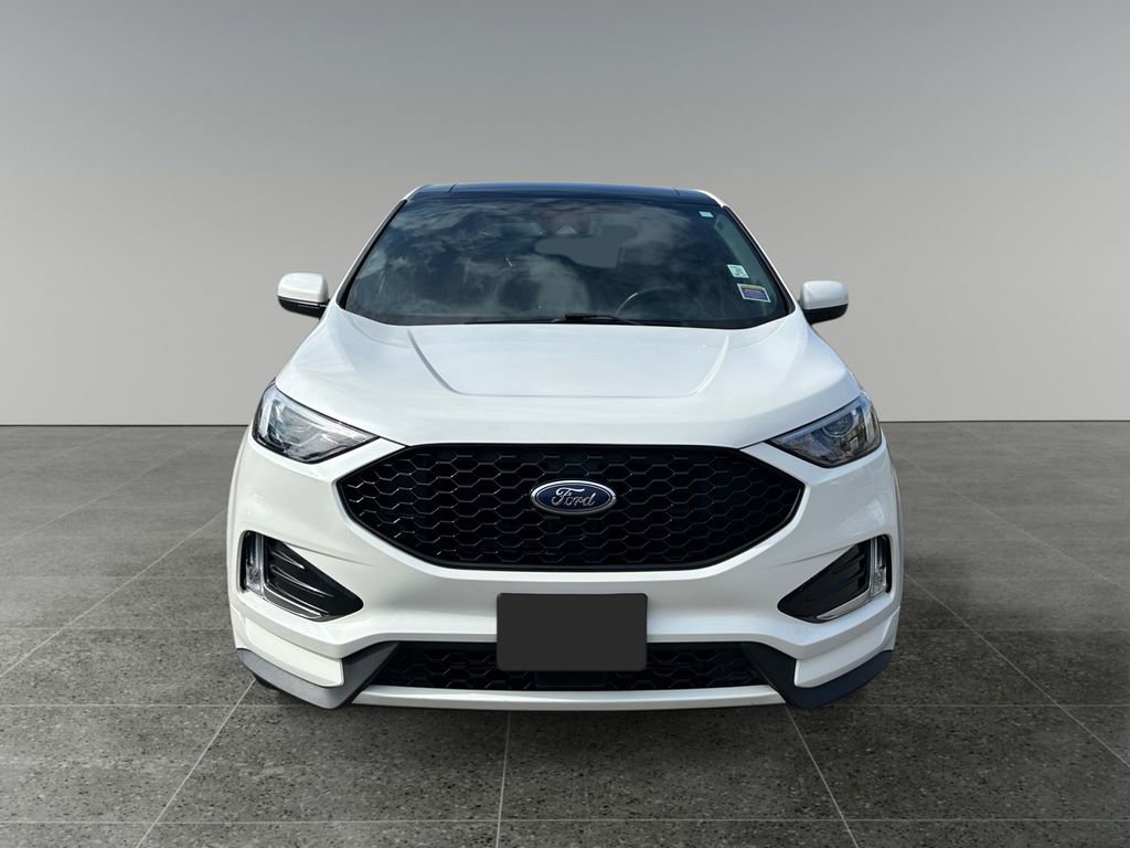 Used 2022 Ford Edge ST-Line w/ Class II Trailer Tow Package AWD/4WD image 3