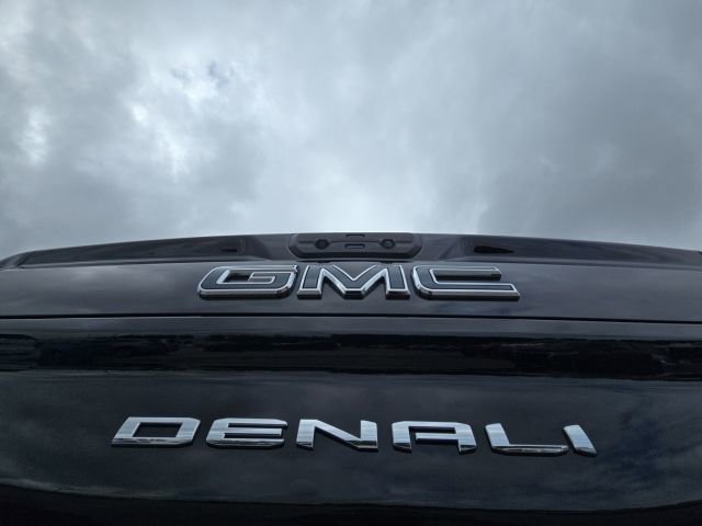 Used 2025 GMC Sierra 2500 Denali Ultimate image 10