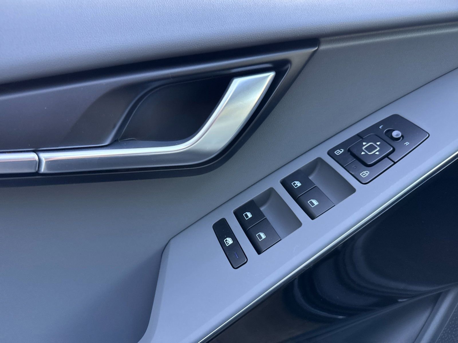 New 2026 Kia Niro EX image 11