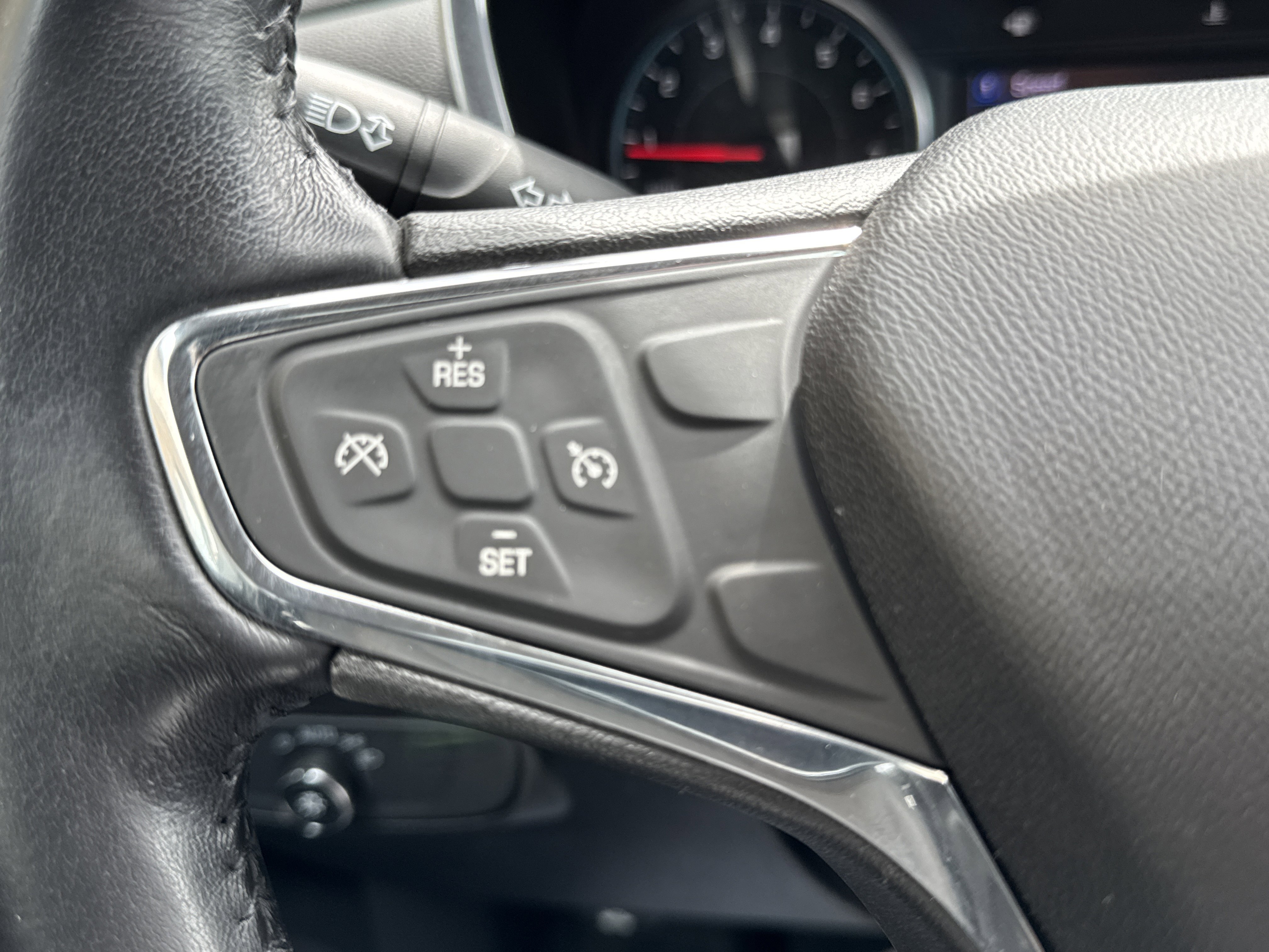 Used 2019 Chevrolet Equinox LT AWD/4WD image 18