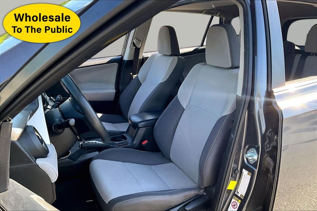 Used 2015 Toyota RAV4 XLE FWD image 15
