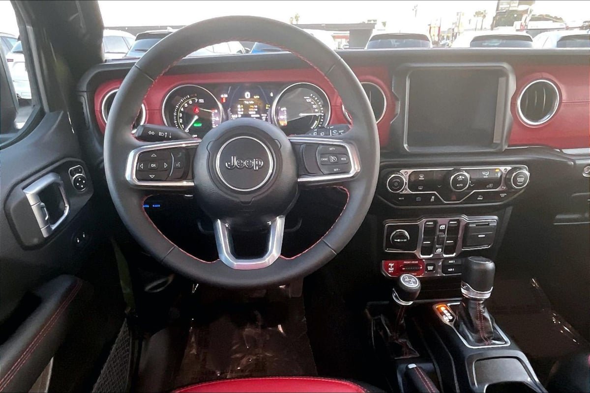 Used 2023 Jeep Wrangler Unlimited Rubicon 4xe AWD/4WD image 5