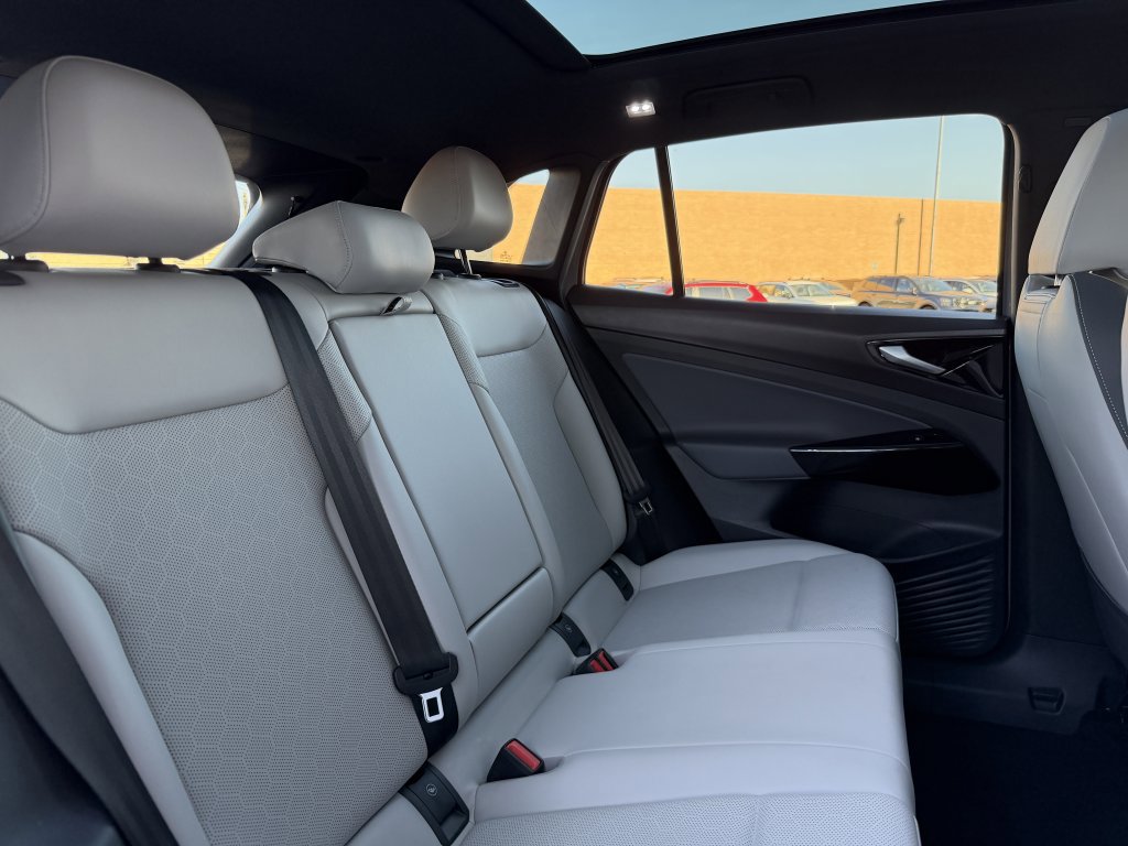 Used 2022 Volkswagen ID.4 Pro S image 40