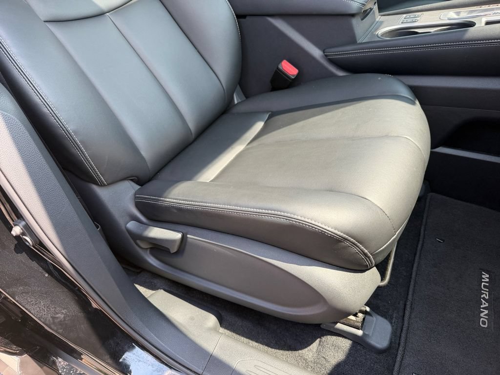 Used 2024 Nissan Murano SV AWD/4WD image 19