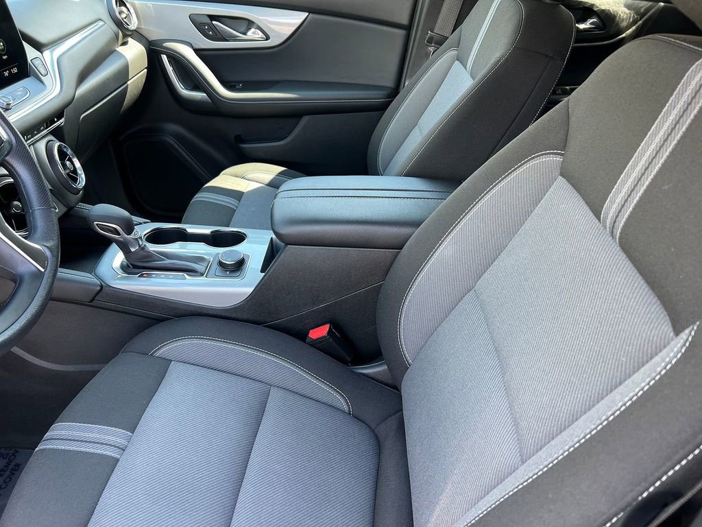 Used 2025 Chevrolet Blazer LT image 8