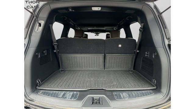 Used 2020 Nissan Armada Platinum w/ Platinum Reserve Package RWD image 28