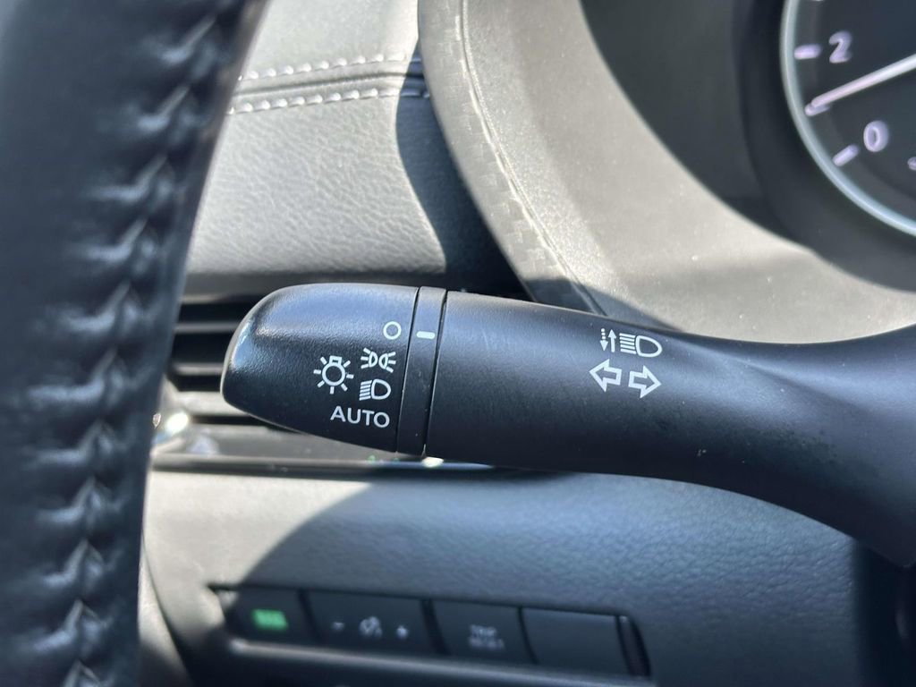 Used 2021 Nissan Sentra SV FWD image 36