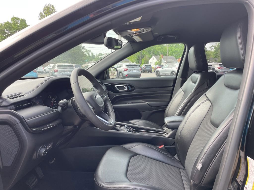 Used 2022 Jeep Compass Altitude AWD/4WD image 10