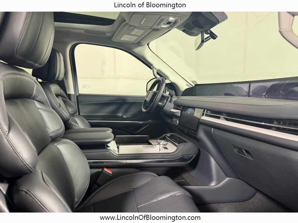 New 2026 Lincoln Navigator L Reserve AWD/4WD image 19
