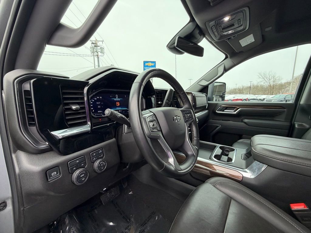 Used 2025 Chevrolet Silverado 2500 LT w/ Trail Boss Package image 10