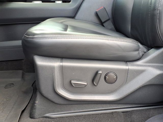 Used 2024 Ford Expedition XLT AWD/4WD image 19