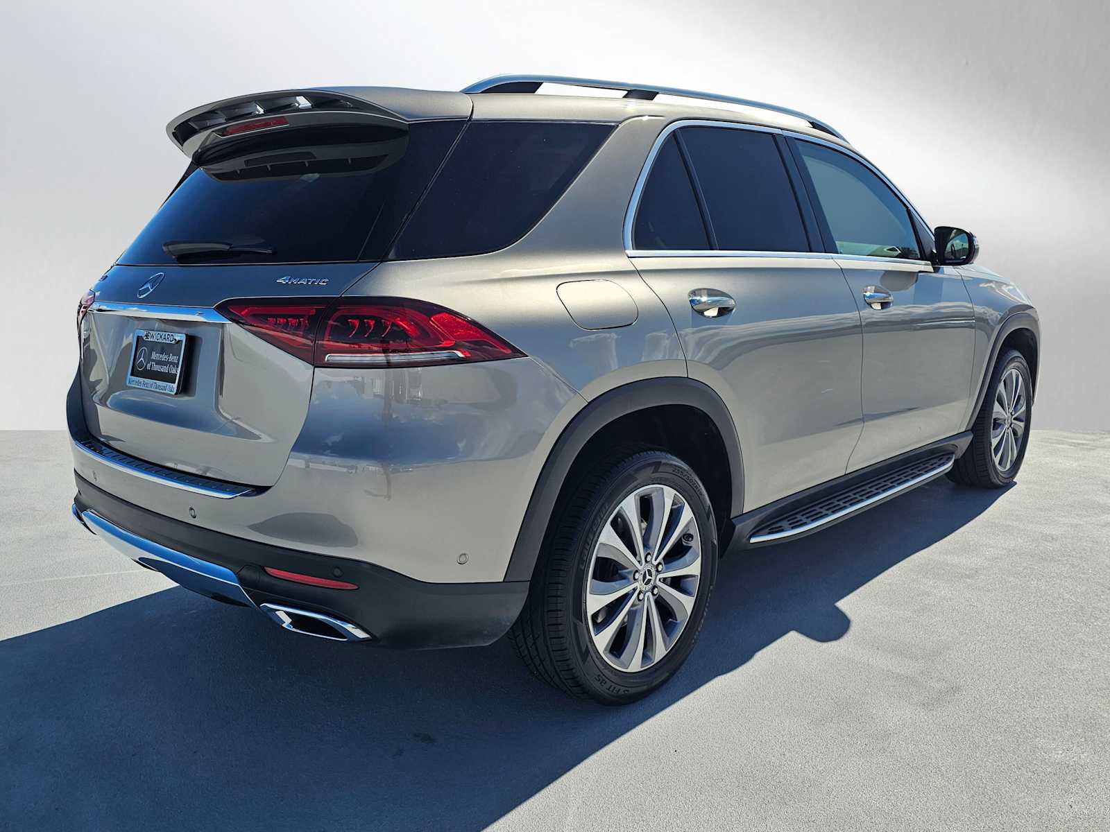 Used 2021 Mercedes-Benz GLE 350 4MATIC image 3