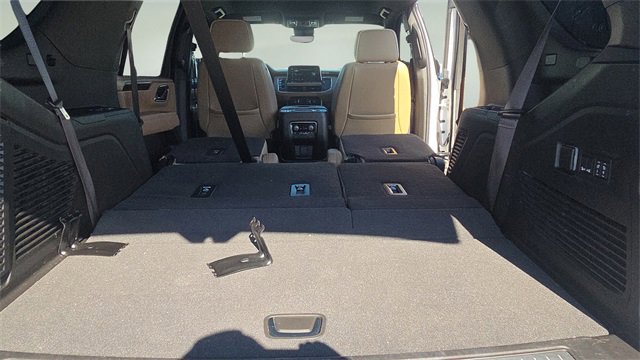 Used 2024 Chevrolet Tahoe Premier image 17