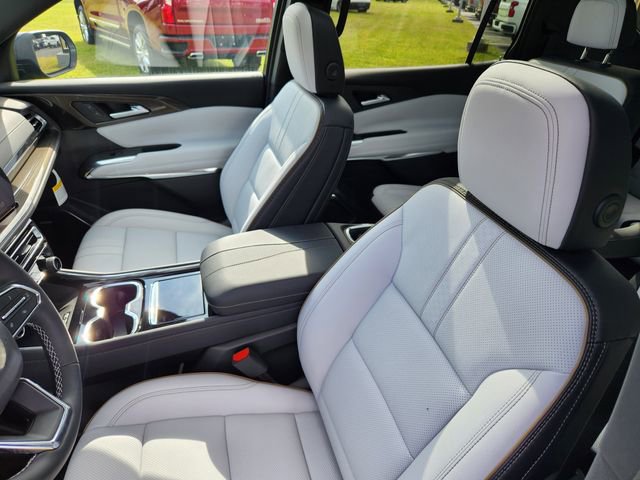 New 2026 Chevrolet Traverse High Country w/ LPO, Floor Liner Package image 14