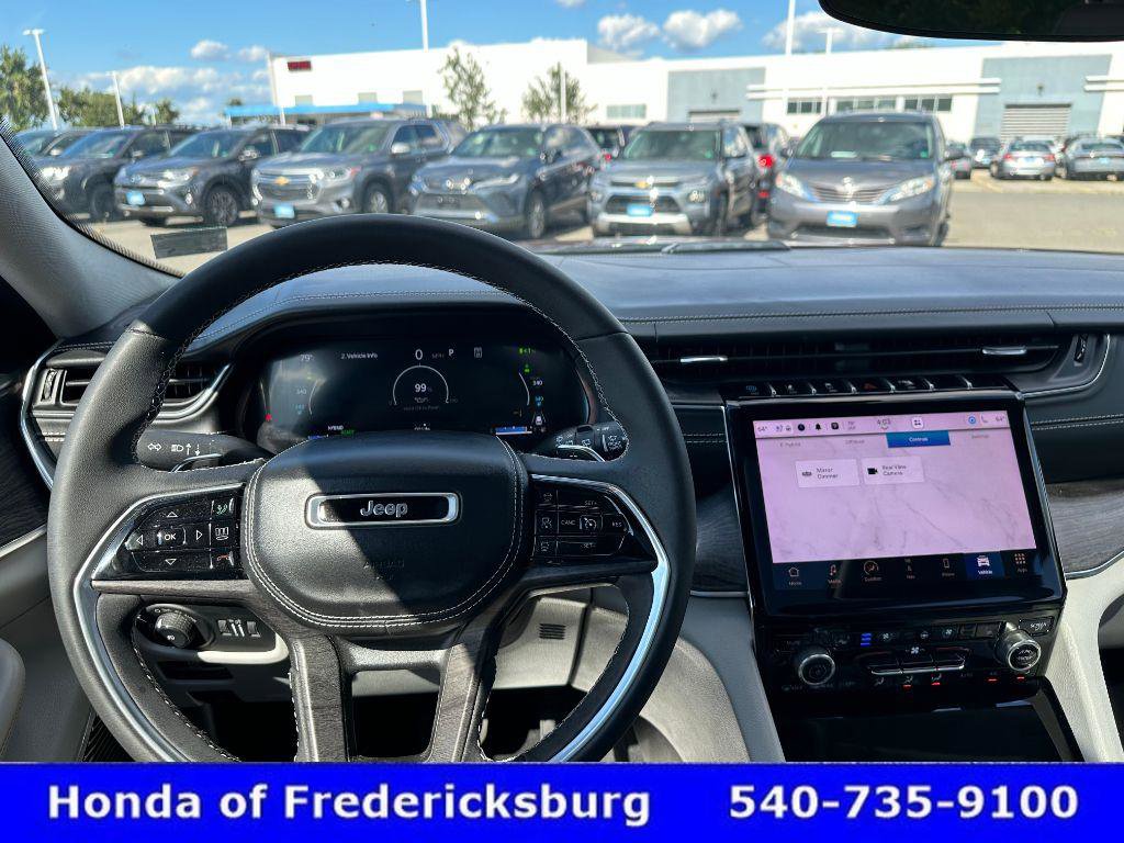 Used 2022 Jeep Grand Cherokee Overland image 18