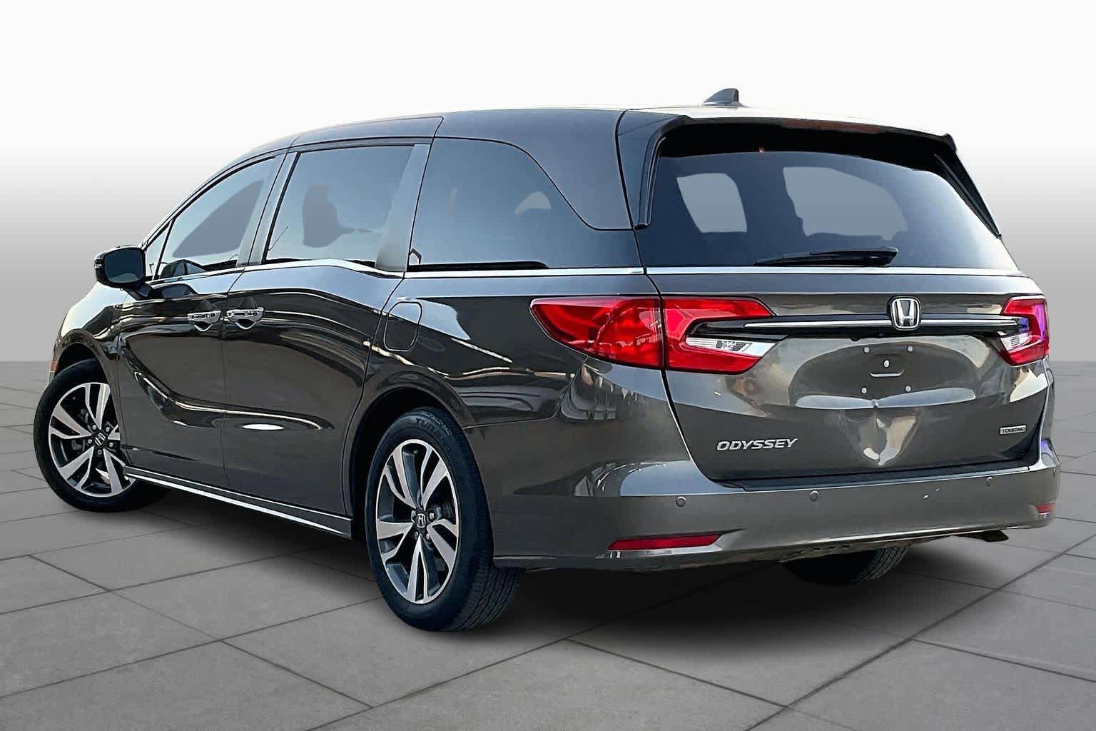Used 2023 Honda Odyssey Touring image 13
