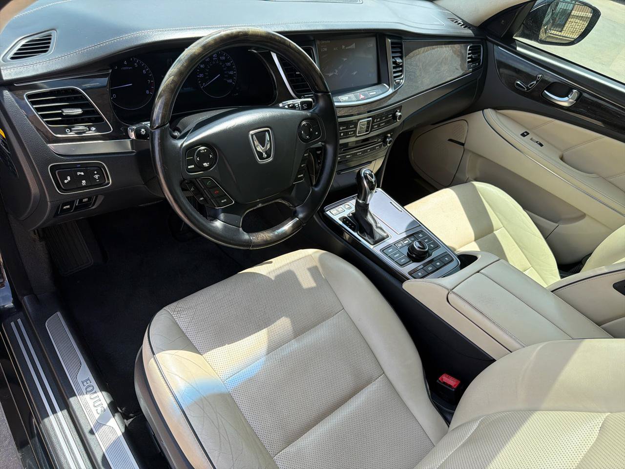 Used 2016 Hyundai Equus Signature RWD image 10