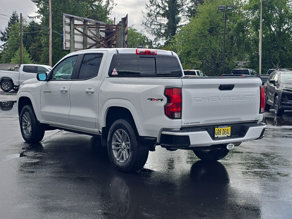 Certified 2024 Chevrolet Colorado LT w/ LT Convenience Package II AWD/4WD image 4