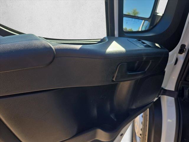 Used 2025 RAM ProMaster 2500 w/ U-Haul Equipment Group FWD image 10