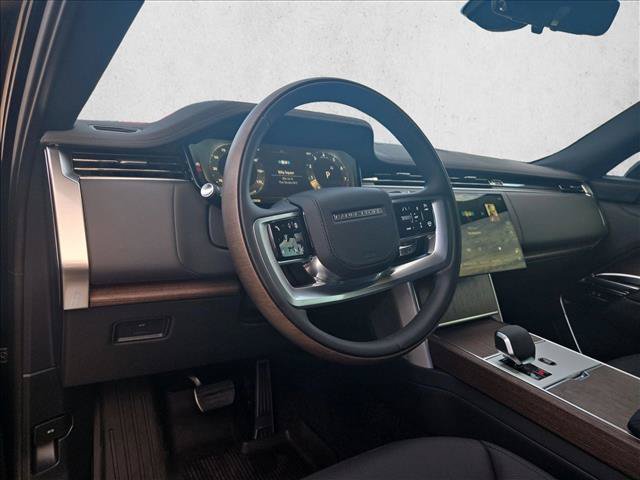 Used 2026 Land Rover Range Rover SE AWD/4WD image 9