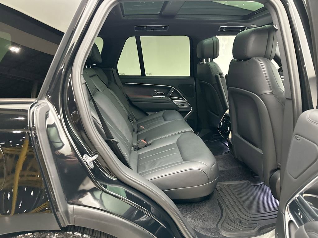 Certified 2023 Land Rover Range Rover SE AWD/4WD image 19