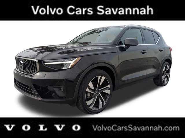 Certified 2023 Volvo XC40 B5 Plus w/ Protection Package Premier image 10
