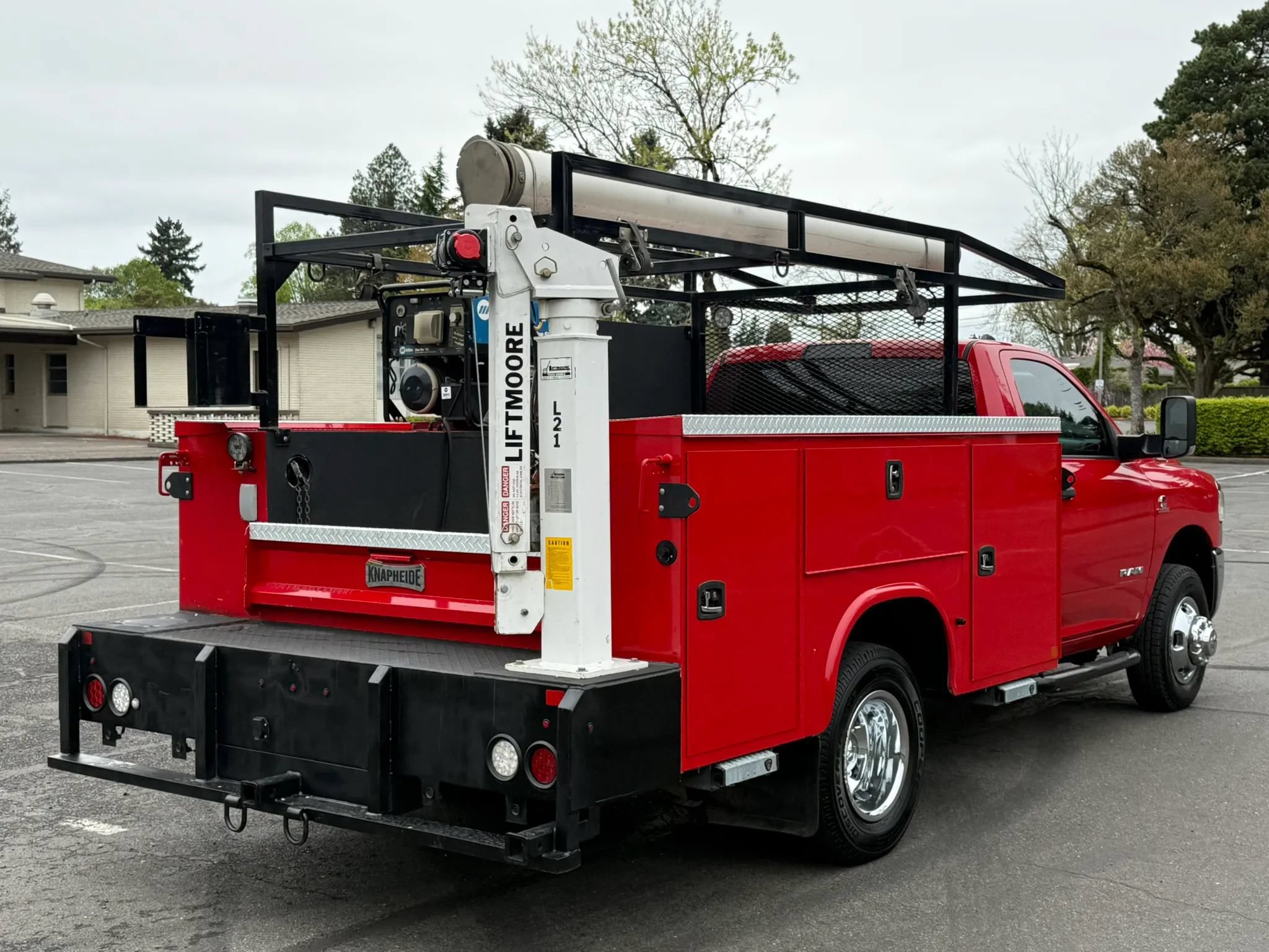 Used 2021 RAM 3500 Tradesman w/ Chrome Appearance Group RWD image 5