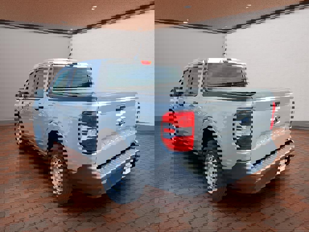 Used 2022 Ford Maverick XL image 6