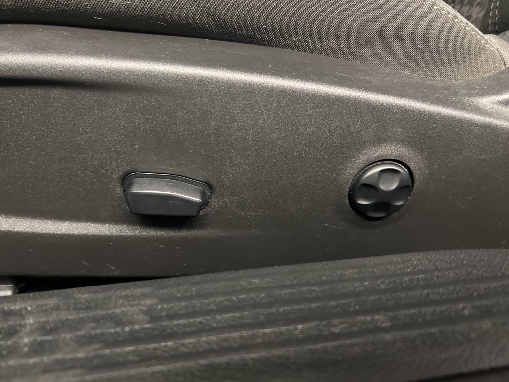 Used 2016 Dodge Challenger SXT w/ Blacktop Package image 25