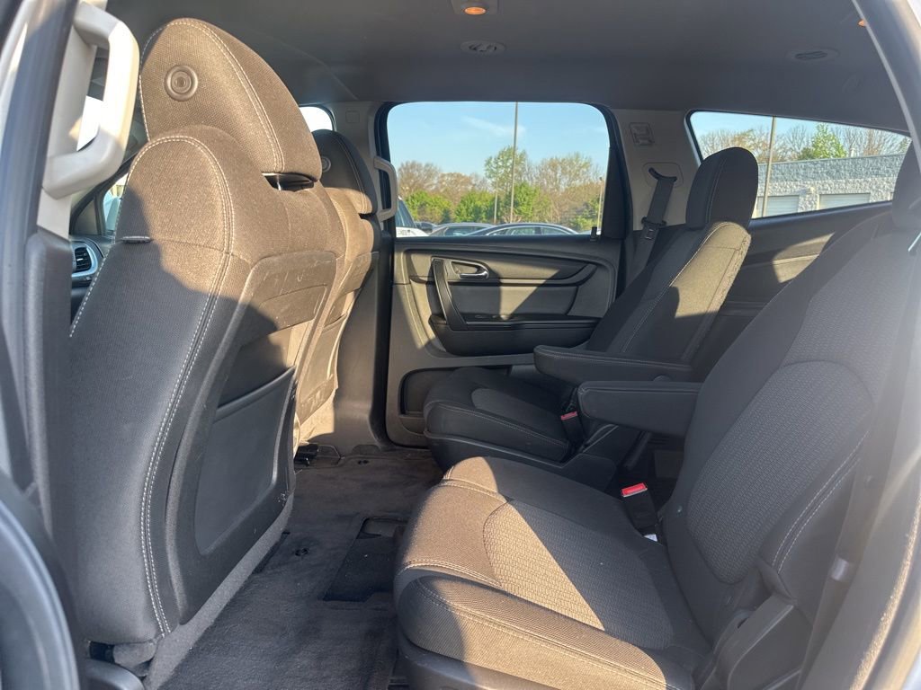 Used 2016 Chevrolet Traverse LT image 19
