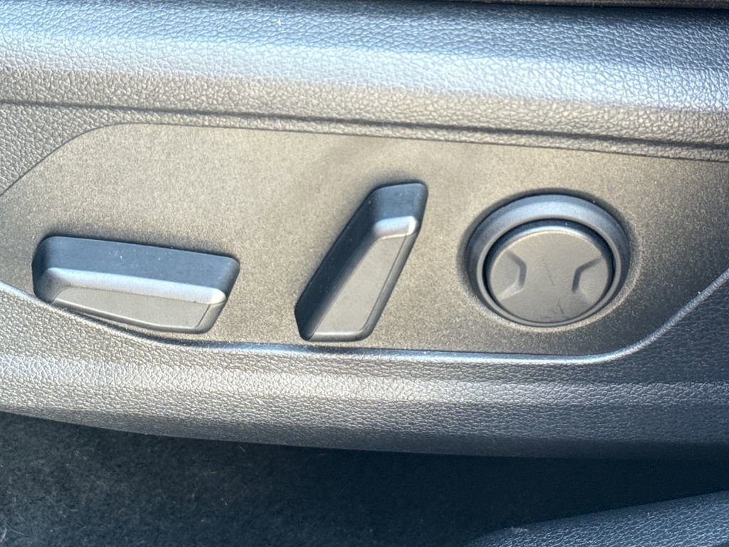 Used 2023 Kia Sportage SX image 25