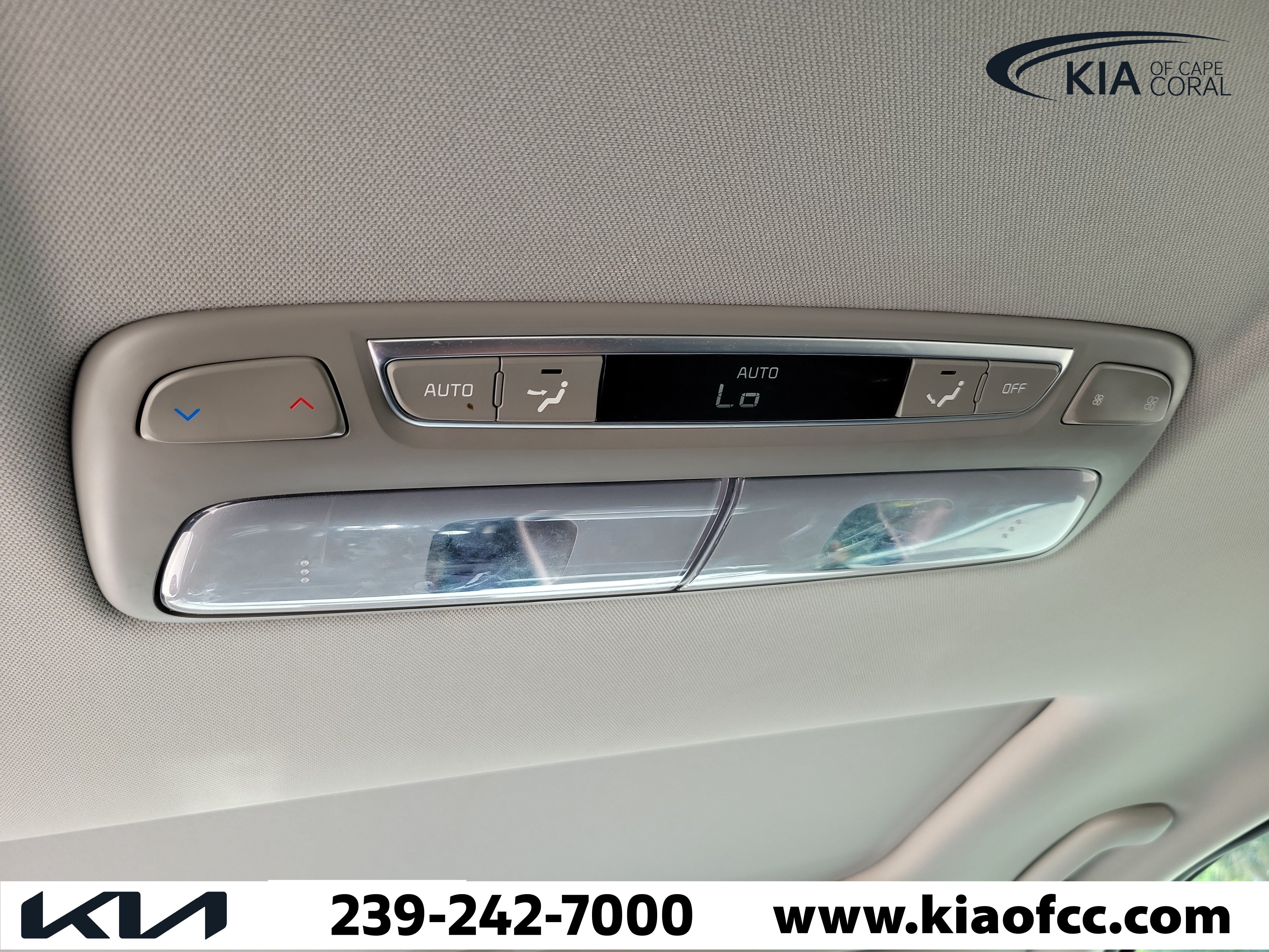 Certified 2023 Kia Telluride S w/ S Sunroof Package AWD/4WD image 14