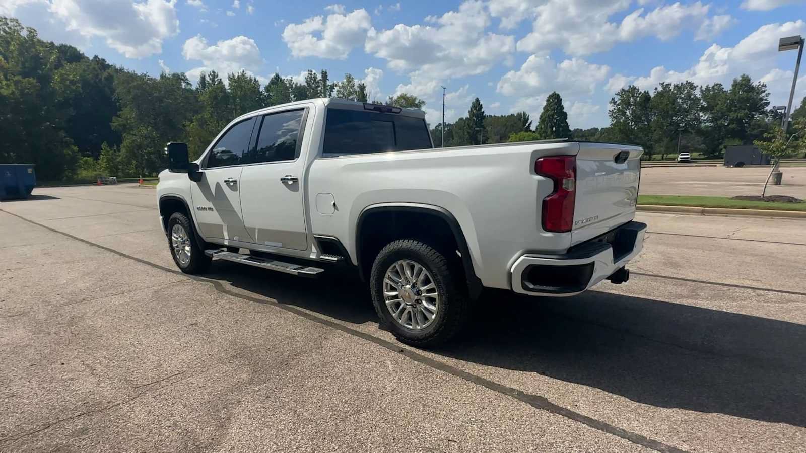 Certified 2022 Chevrolet Silverado 2500 High Country w/ Technology Package AWD/4WD image 6
