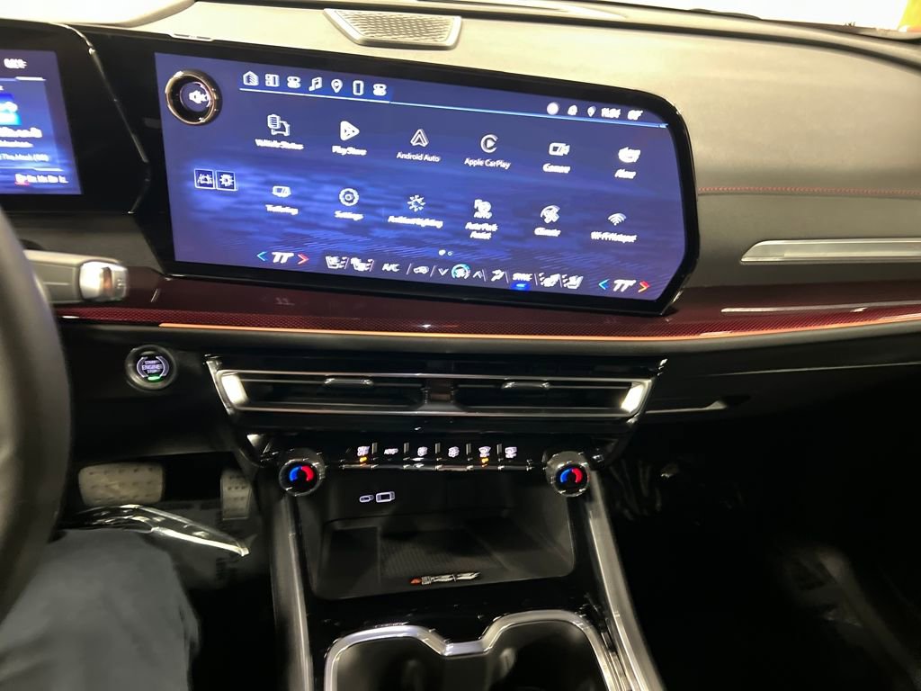 Used 2024 Chevrolet Traverse RS w/ LPO, Floor Liner Package image 24