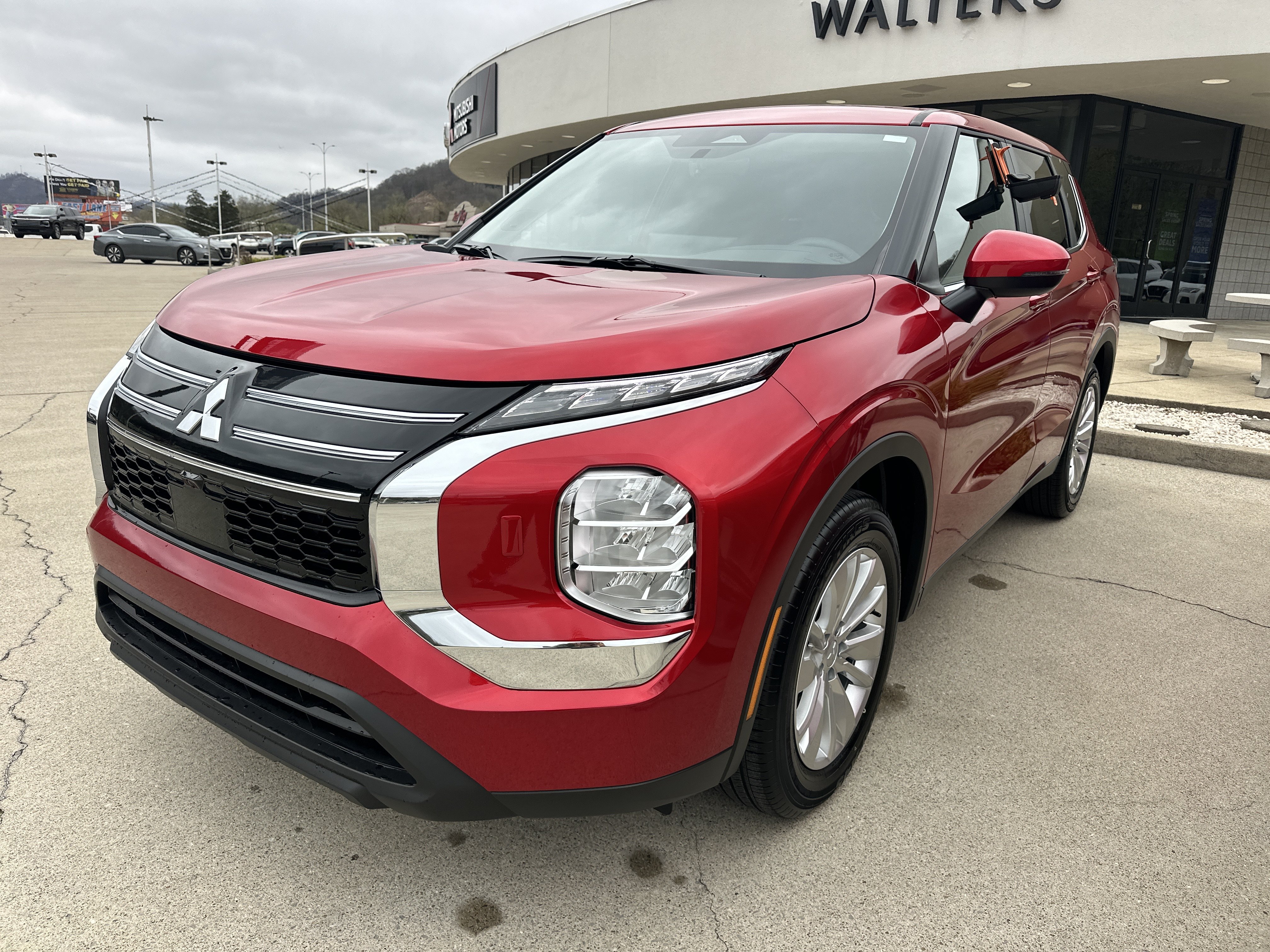 New 2026 Mitsubishi Outlander ES AWD/4WD image 6