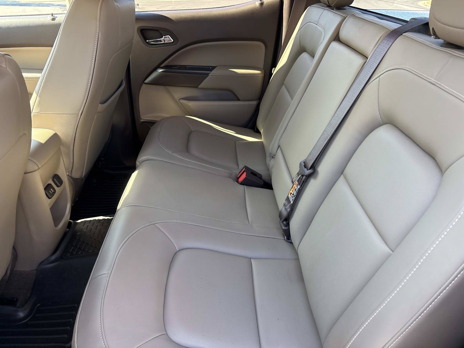 Used 2015 GMC Canyon SLT w/ Driver Alert Package AWD/4WD image 30