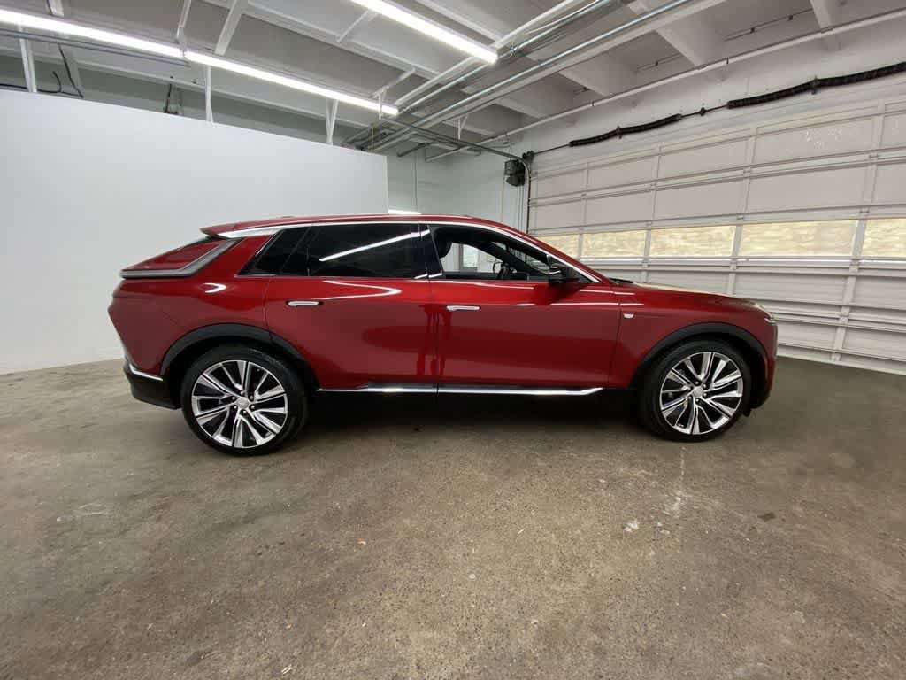 Certified 2024 Cadillac Lyriq Luxury w/ LPO, Floor Liner Package AWD/4WD image 7