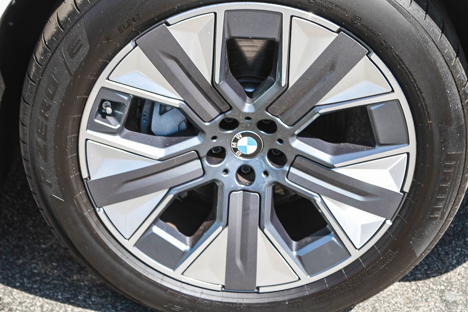 Certified 2026 BMW iX xDrive45 AWD/4WD image 11