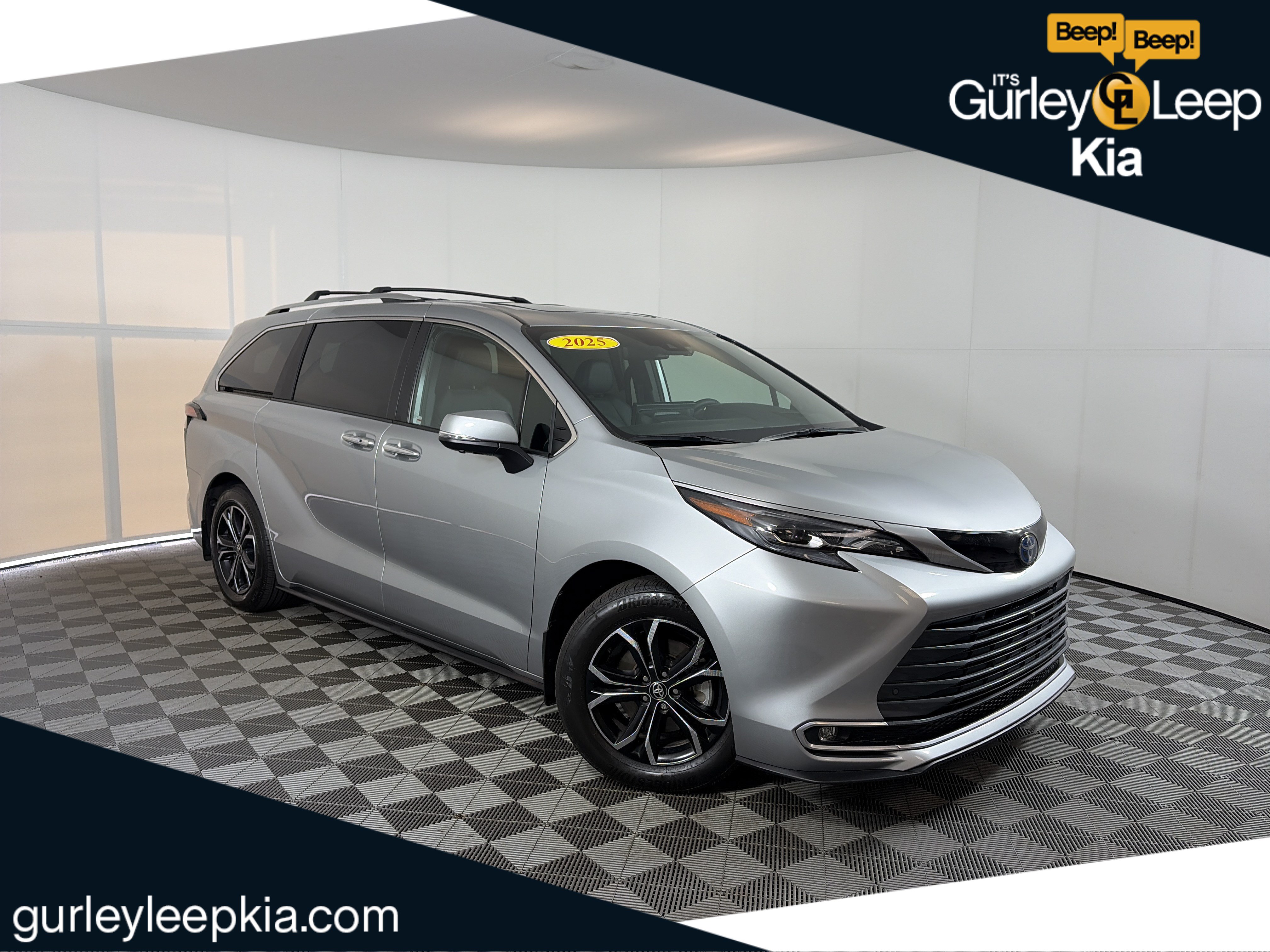 Used 2025 Toyota Sienna Platinum