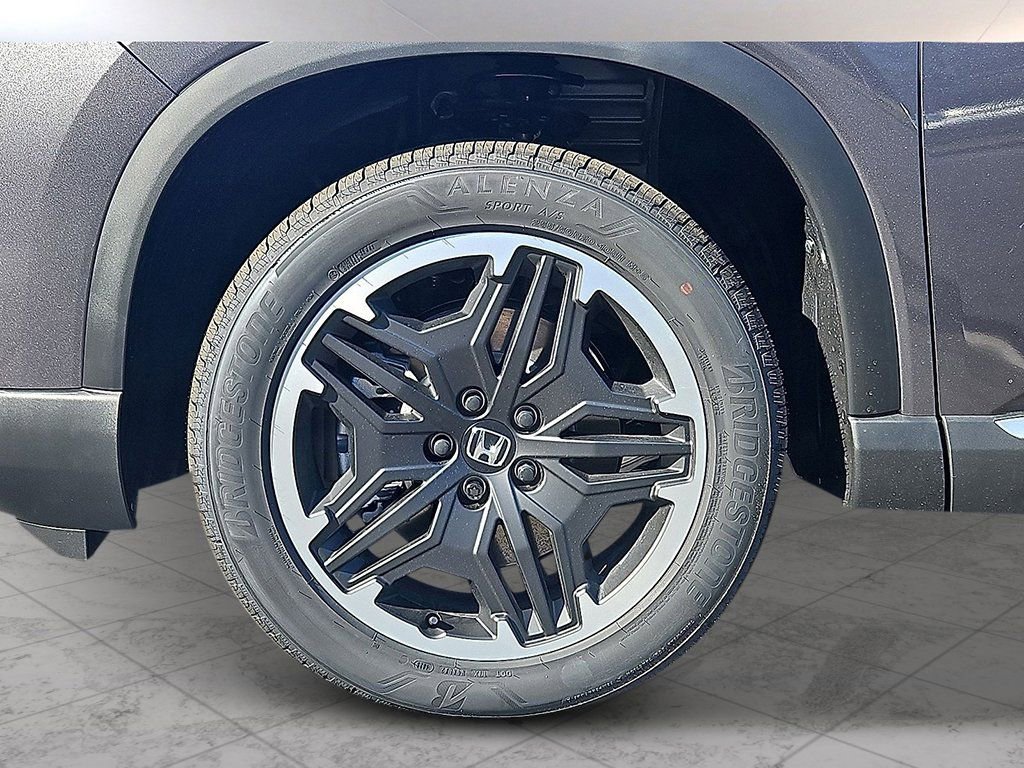 New 2026 Honda Pilot Touring image 7