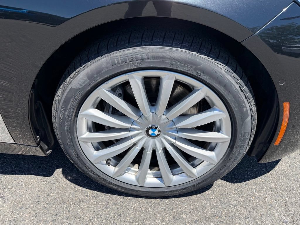 Used 2022 BMW 740i xDrive w/ Premium Package AWD/4WD image 16
