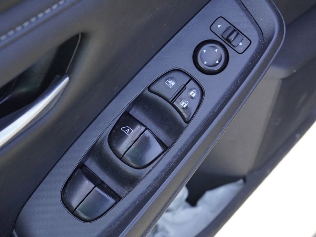 Certified 2024 Nissan Sentra SV w/ All-Weather Package FWD image 9
