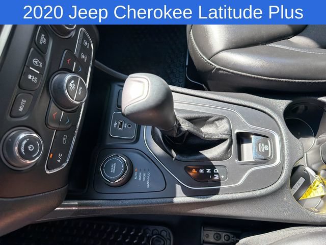 Used 2020 Jeep Cherokee Latitude Plus w/ Comfort/Convenience Group AWD/4WD image 27