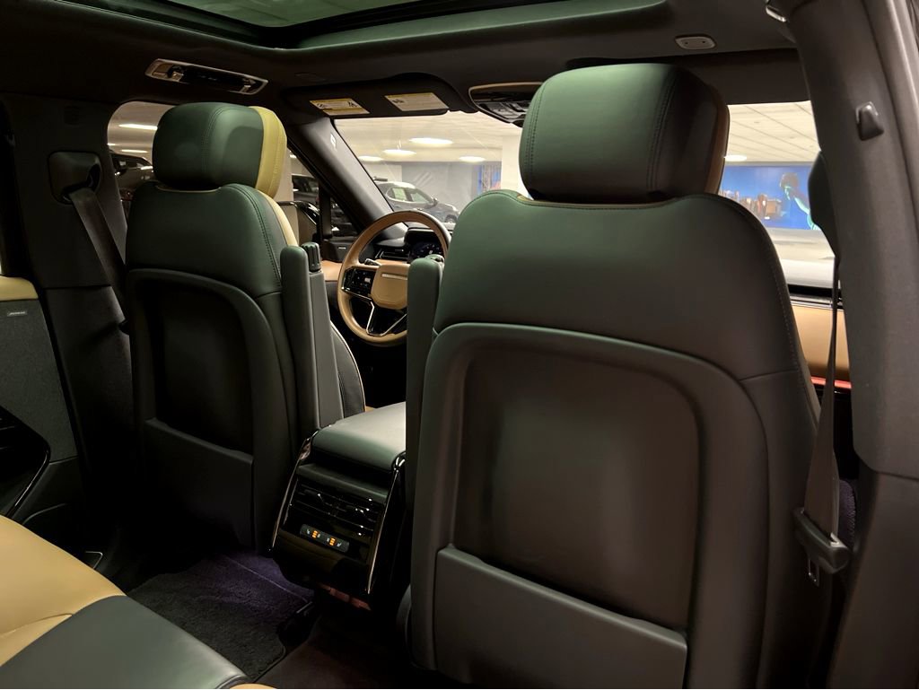 Used 2023 Land Rover Range Rover Sport SE Dynamic image 22